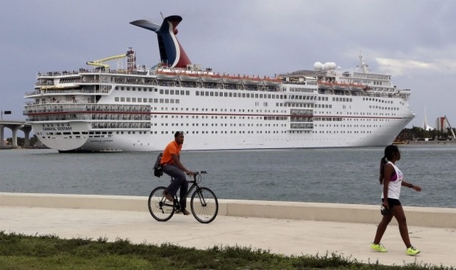 Première traverséee d’un navire de croisière US de Miami à La Havane