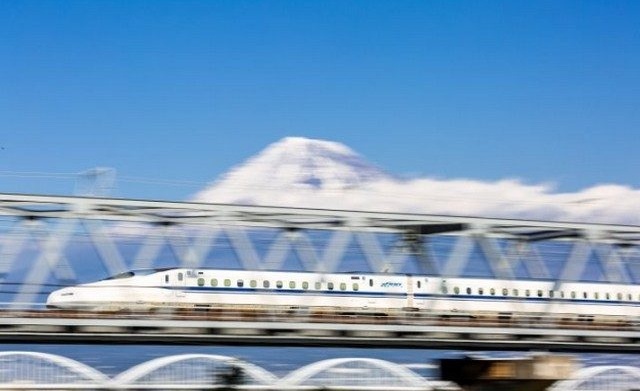 Voyages au long cours : Le train peut-il être une vraie alternative à l’avion ?