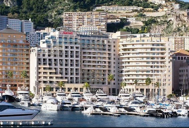 La Riviera Marriott se redore à la porte de Monaco