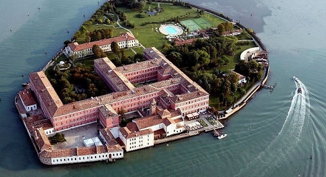 St. Regis Hotels moves to the prestigious Grand Canal of Venice