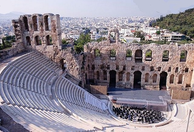 A Athènes, la ville fait son show