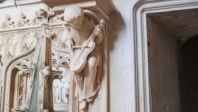 Louer une chapelle du XVème siècle avec un ange au violon