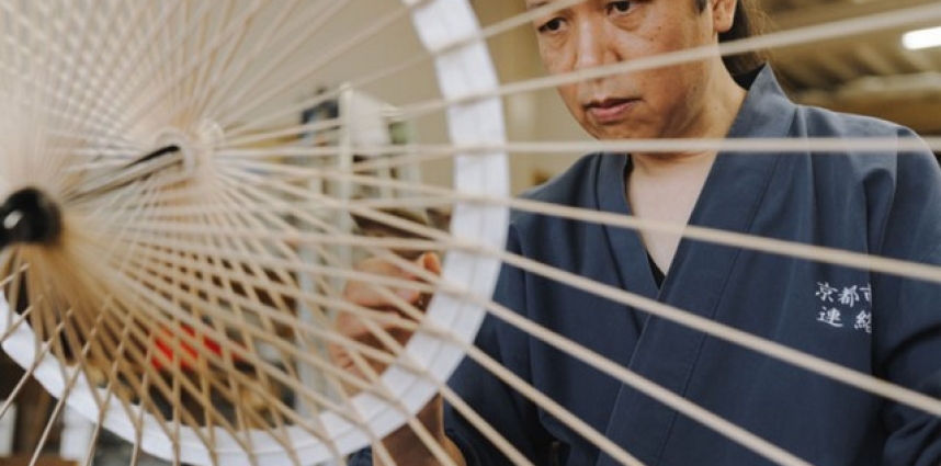 A Kyoto, découvrez la beauté des ombrelles wagasa